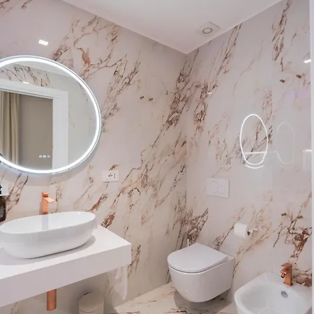 56 Orange Street Luxury 4* Rome